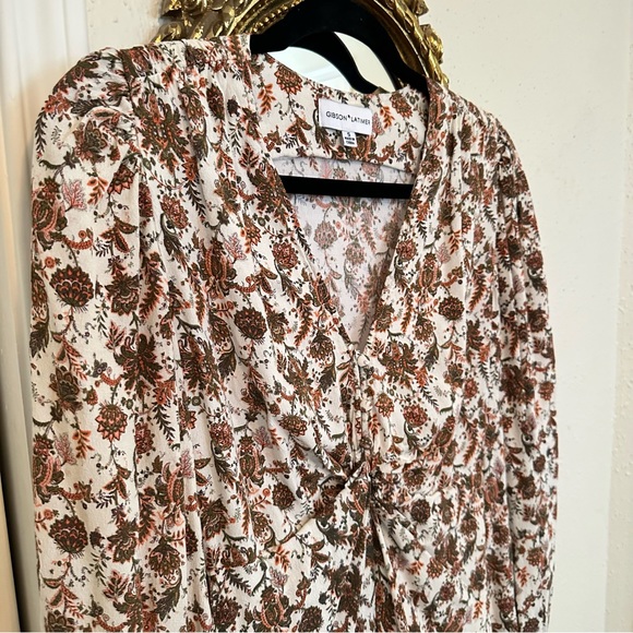 𝅺GIBSON Latimer Twist Front Long Sleeve Crepe Floral Dress - Picture 2 of 8